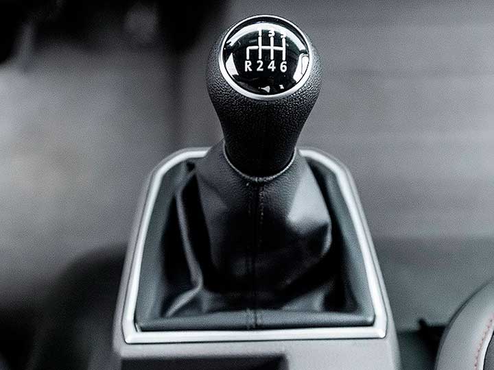 Volkswagem Delivery Express - Câmbio